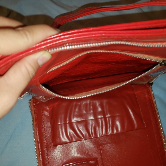 Red purse - Picture 5 of 7